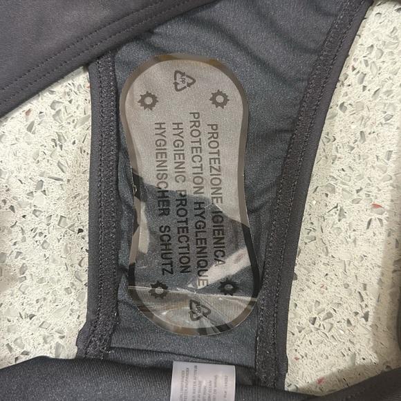 Bikini bottoms, brand new - Picture 3 of 3